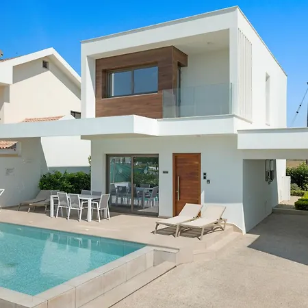 Villa Serenity Waves 26 *